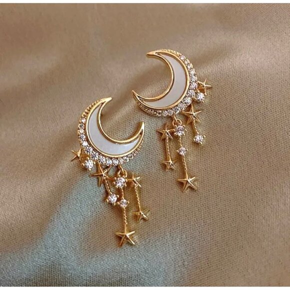 NWT 14K Gold Plated Star & Moon Sparkly Dangly Stud Earrings Women's - Picture 1 of 13
